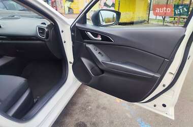 Седан Mazda 3 2014 в 