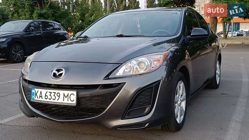 Седан Mazda 3 2011 в 