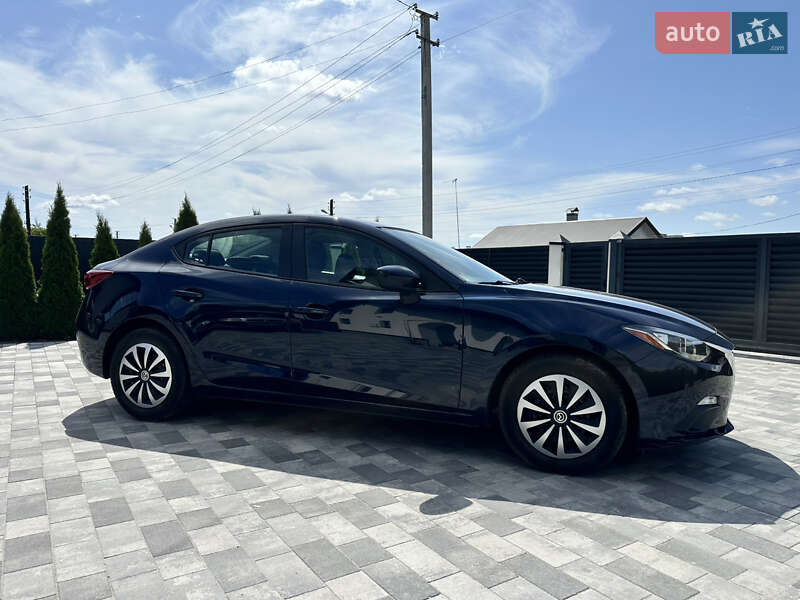 Седан Mazda 3 2016 в 