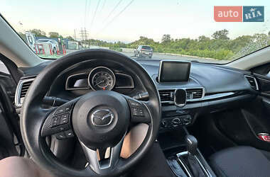 Седан Mazda 3 2015 в 