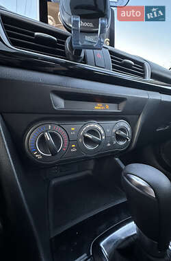 Седан Mazda 3 2015 в 