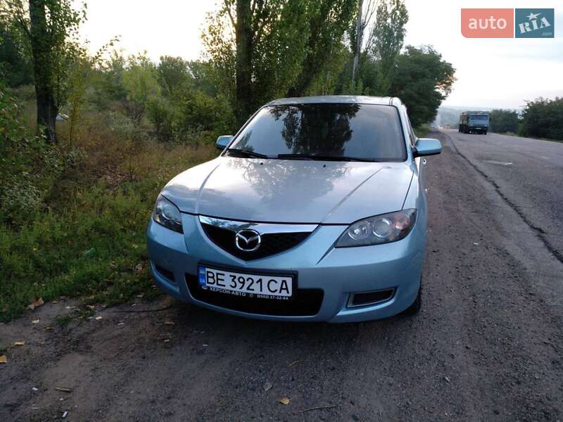 Седан Mazda 3 2007 в Бобринце