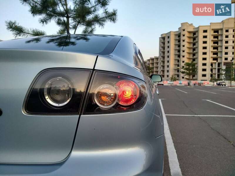Седан Mazda 3 2007 в Бобринце