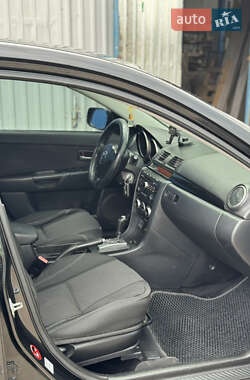 Седан Mazda 3 2004 в 