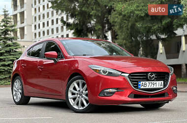 Хэтчбек Mazda 3 2017 в 