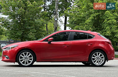 Хэтчбек Mazda 3 2017 в 