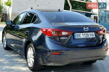 Седан Mazda 3 2015 в 