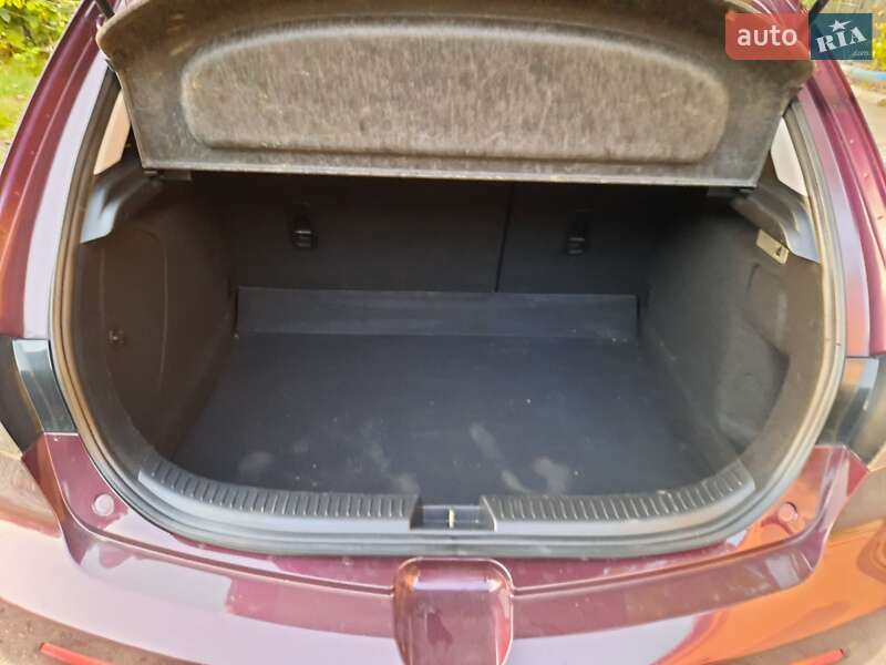 Хэтчбек Mazda 3 2008 в Мукачево