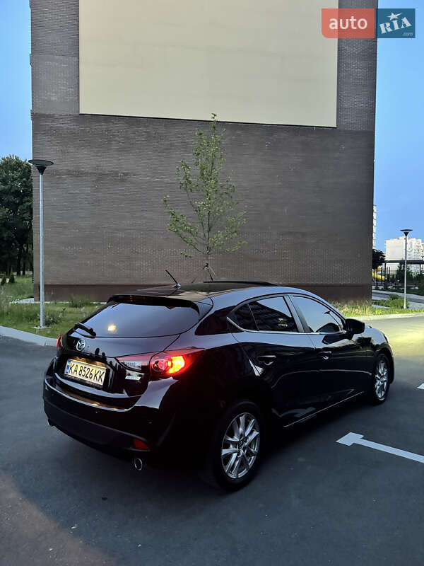 Хетчбек Mazda 3 2016 в 