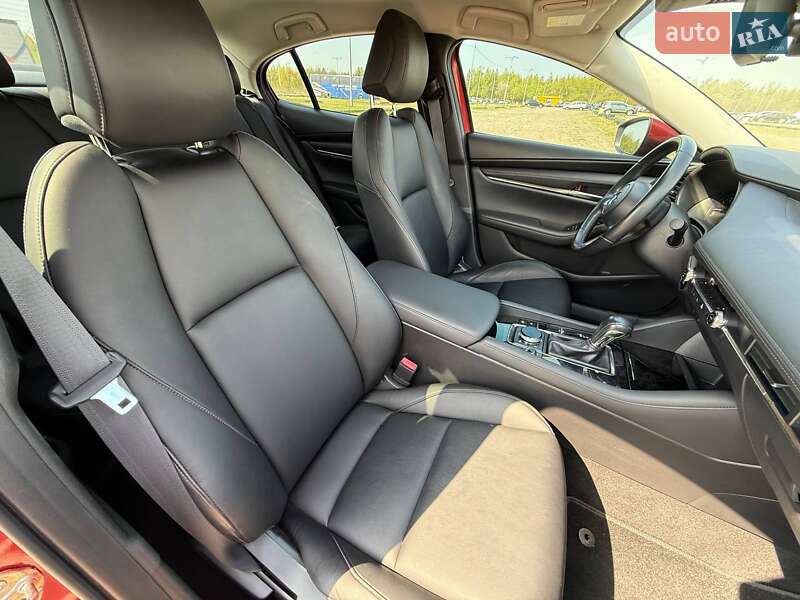 Седан Mazda 3 2019 в Львове