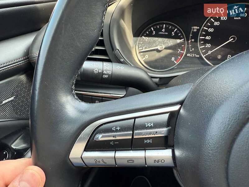 Седан Mazda 3 2019 в Львове