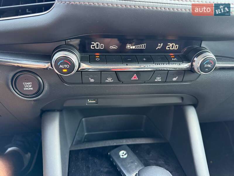 Седан Mazda 3 2019 в Львове