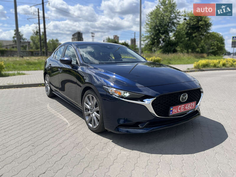 Седан Mazda 3 2021 в Львове