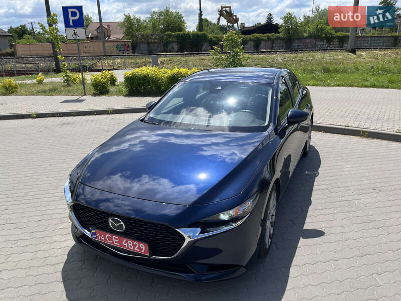 Седан Mazda 3 2021 в Львове