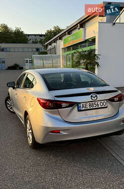 Седан Mazda 3 2017 в 