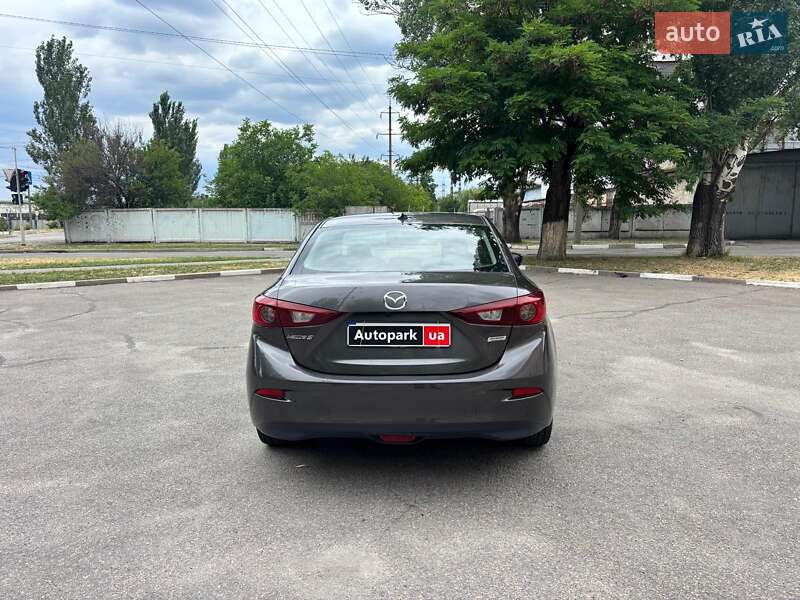 Седан Mazda 3 2018 в Запорожье