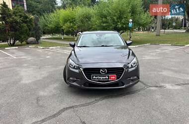 Седан Mazda 3 2018 в 