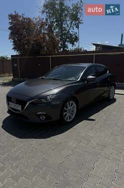 Хэтчбек Mazda 3 2015 в 