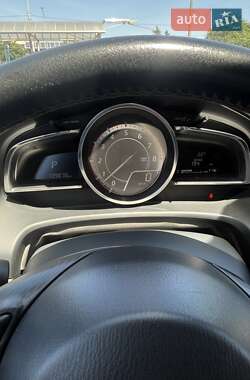 Хэтчбек Mazda 3 2015 в 