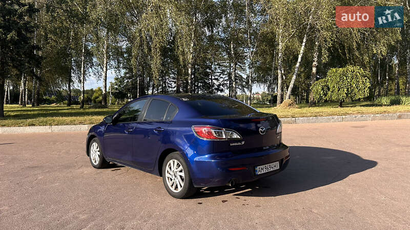 Седан Mazda 3 2013 в Житомире