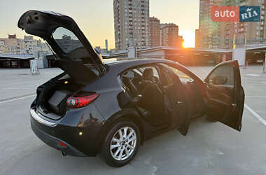 Хэтчбек Mazda 3 2014 в 