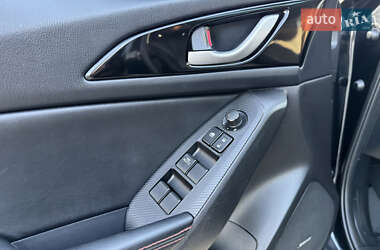 Хэтчбек Mazda 3 2014 в 
