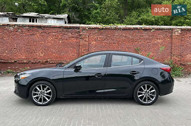 Седан Mazda 3 2018 в 