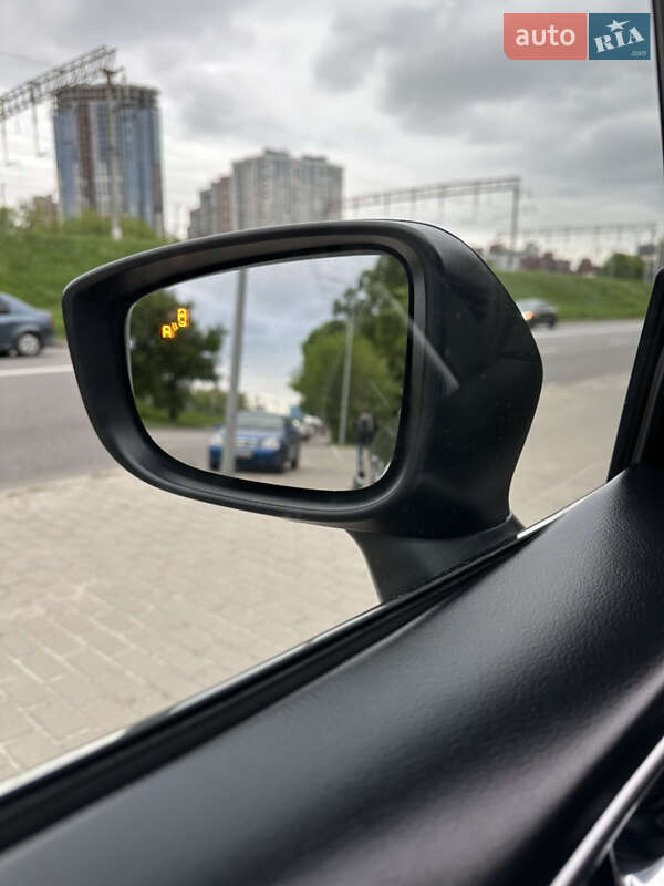 Седан Mazda 3 2018 в Киеве