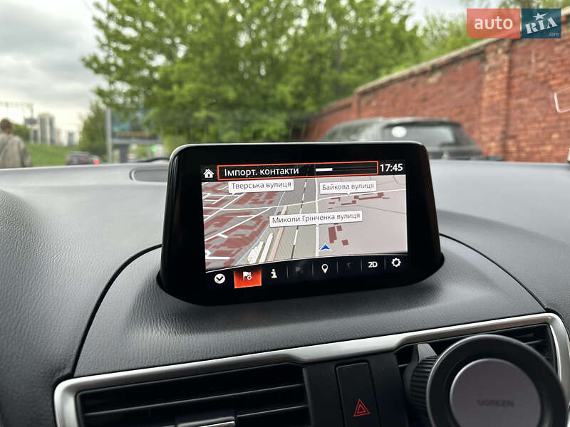 Седан Mazda 3 2018 в Киеве