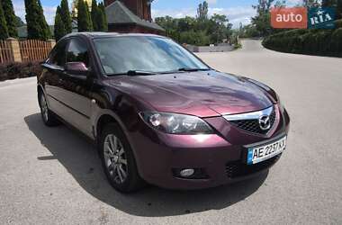 Седан Mazda 3 2008 в Дніпрі