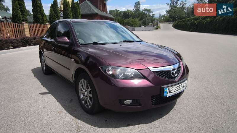 Седан Mazda 3 2008 в Дніпрі