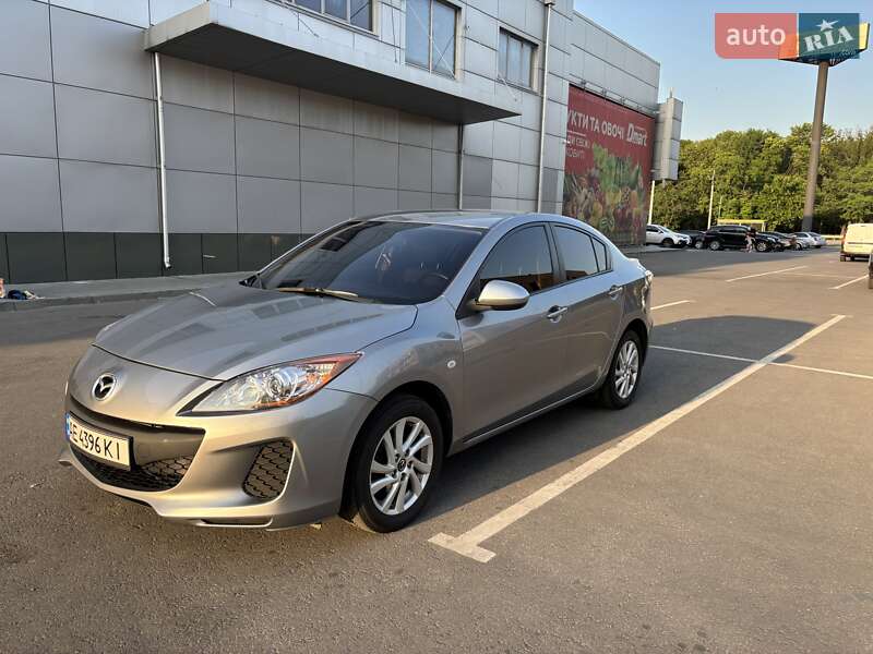 Седан Mazda 3 2013 в Днепре