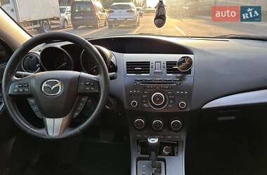 Седан Mazda 3 2013 в Дніпрі