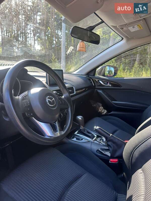 Седан Mazda 3 2016 в Житомире