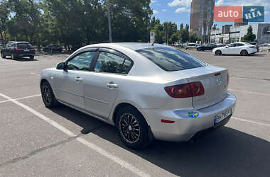 Седан Mazda 3 2004 в Березанці