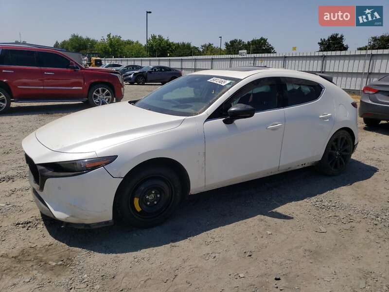 Седан Mazda 3 2021 в 