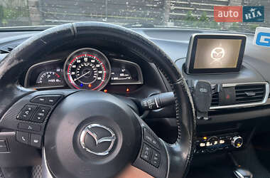 Седан Mazda 3 2015 в 