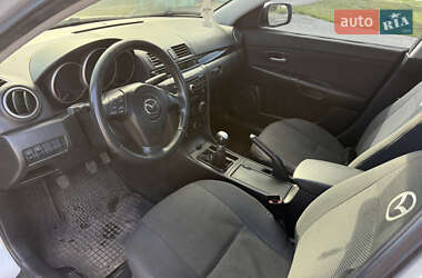 Седан Mazda 3 2005 в Миргороді