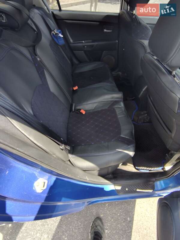 Седан Mazda 3 2005 в Харкові