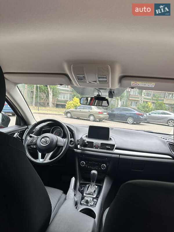 Хэтчбек Mazda 3 2016 в Кривом Роге