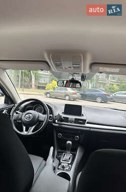 Хэтчбек Mazda 3 2016 в 