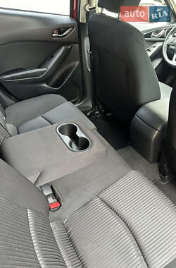 Хэтчбек Mazda 3 2016 в 