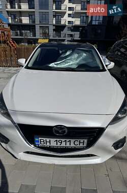 Хетчбек Mazda 3 2015 в 