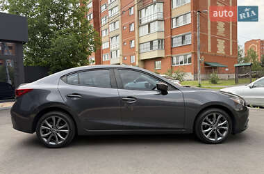 Седан Mazda 3 2015 в 