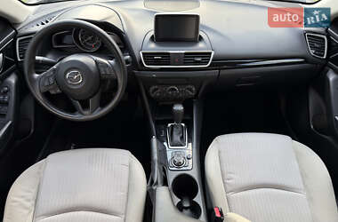 Седан Mazda 3 2015 в 
