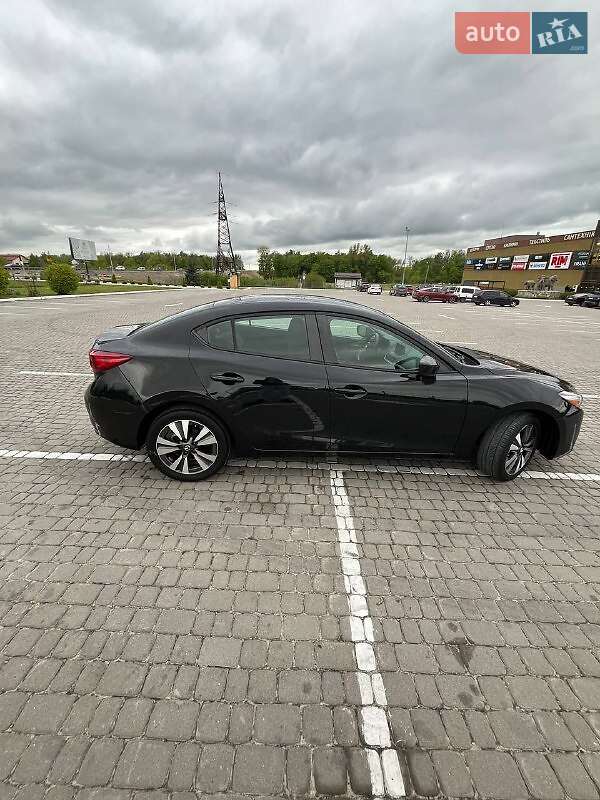 Седан Mazda 3 2017 в Львове