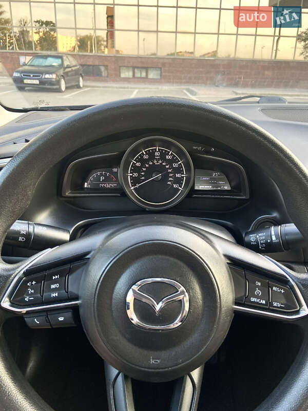 Седан Mazda 3 2017 в Киеве