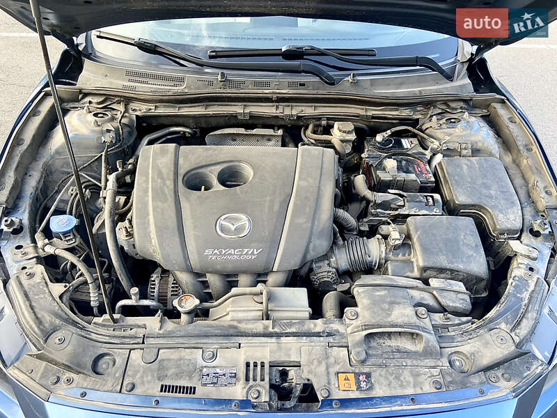 Седан Mazda 3 2017 в Киеве