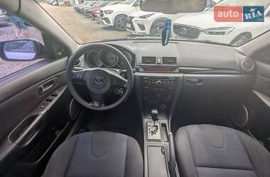 Седан Mazda 3 2004 в 