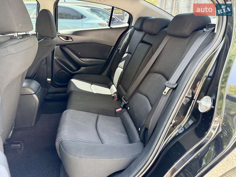 Седан Mazda 3 2014 в Харькове